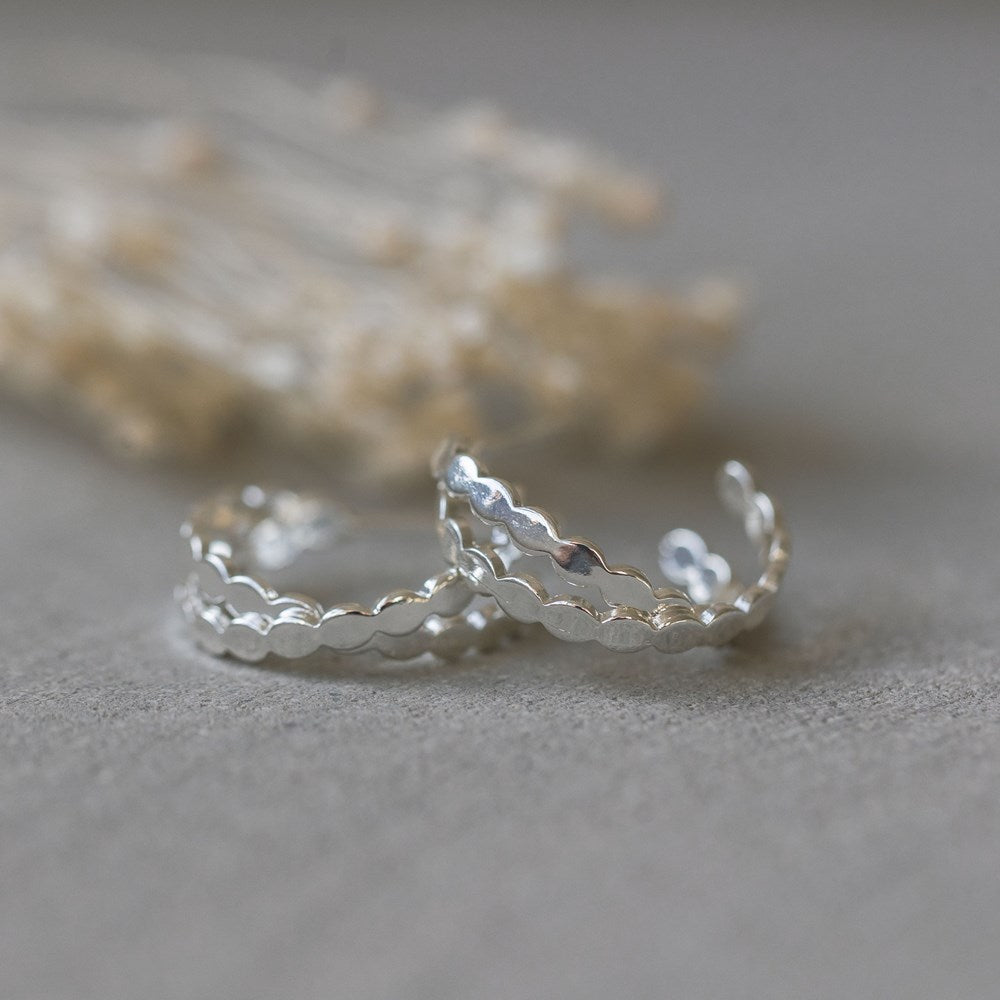 Bella Curio Hoops