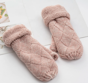Cable Knit Mittens With Fleece
